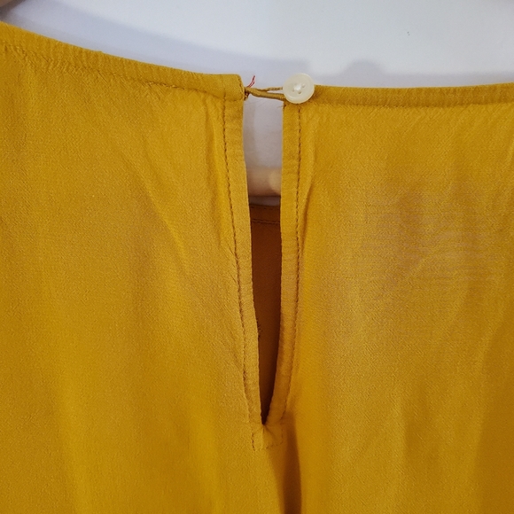 🌹LOFT Lightweight Mustard Top w/Tie - Picture 7 of 7